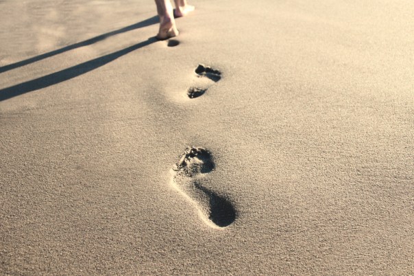 footprints-in-sand-ss